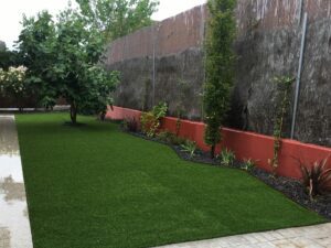 jardin reformado realizada por Abierto al Jardín en Paracuellos del Jarama