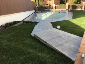 reforma realizada por Abierto al Jardín de un jardín en pozuelo