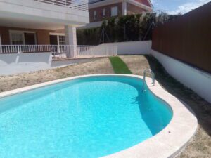 inicio de la reforma realizada por Abierto al Jardín de un jardín en pozuelo