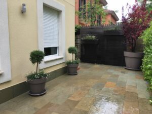 patio en Príncipe Pio XII realizado por Abierto al Jardín