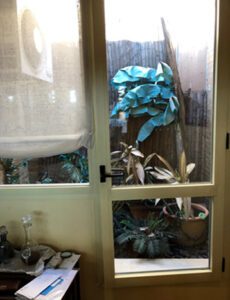 foto de la reforma finalizada de una terraza en Soto de la Moraleja,, realizada por Abierto al Jardín