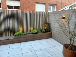 reforma de un patio realizado por la empresa de Abierto al Jardín en San Sebastián de los Reyes