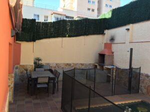 reforma de un patio realizado por la empresa de paisajismo Abierto al Jardín en Puerta de Hierro