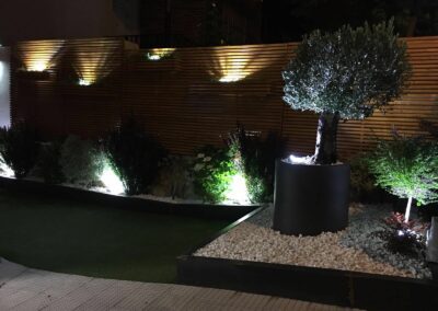 reforma de un patio realizado por la empresa de paisajismo Abierto al Jardín en Puerta de Hierro