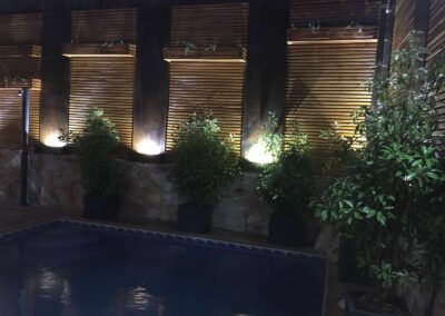 reforma de un patio realizado por la empresa de paisajismo Abierto al Jardín en Puerta de Hierro